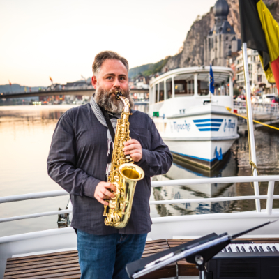 Animation musicale : solo de saxophone